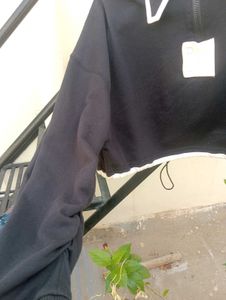 Cropped Black Collared Sweatshirt