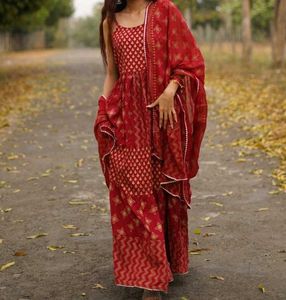 Elegant maroon Kurta Set with Dupatta