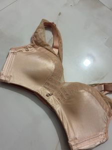 Elegant Lace Trim Bra