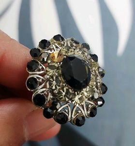 Exquisite Black Stone Embellished Brooch