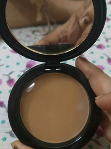 Maybelline Fit Me Matte + Poreless Compact