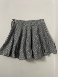 B And W Tennis Skirt