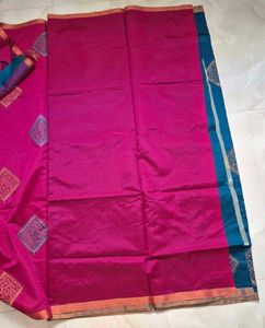 Elegant Teal Saree with Diamond Motifs