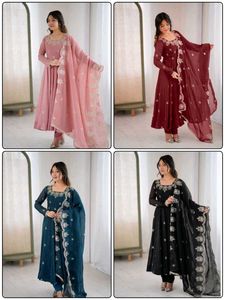 Elegant Black Embroidered Kurta Set with Dupatta