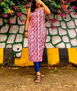 Beautiful Pink Floral Kurta
