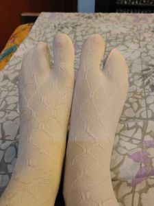 Cozy Toe Split Socks