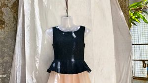 5J6. Chic Black &amp; Peach Peplum Dress