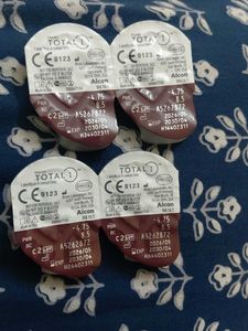 Dailies Total 2 pairs of Contact Lenses