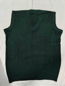Men's Green V-Neck Sleeveless Sweater Vest