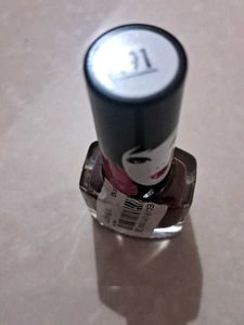 Elle 18 Nail Pops