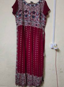 Elegant light Plum Embroidered Ethnic Nyra