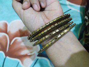 Set of 4 Embellished Bangles