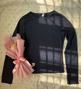 Newme long sleeve top🍒