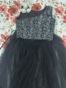 Elegant Black Sequined Crop Top Lehenga