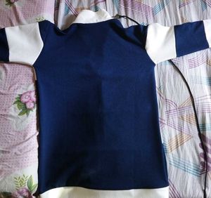 A Blue-White full Slevess T-shirt