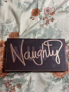 Huda Beauty Naughty Nude Eyeshadow Palette