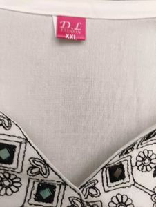 XXL Chic Embroidered White Kurta