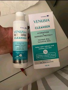 Venusia Hydrating & Barrier Protect Cleanser | Cer