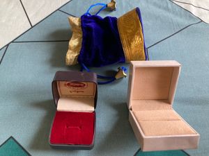 Elegant Jewellery boxes with Pouch