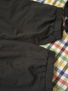 Black Joggers with "Los Angeles" Print
