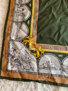 Elegant Kensington Palace Scarf