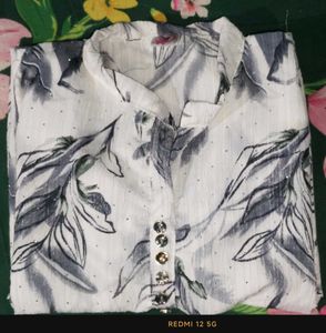 Elegant White Kurta with Floral Print