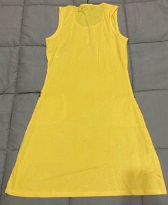 Vero ModaSleeveless Longline Top with Pockets