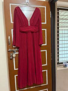 Elegant Pleated Maxi Dress