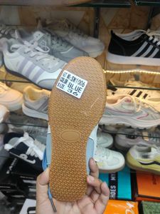 Puma Sneakers 🎀