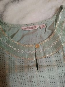 Avasa Kurti