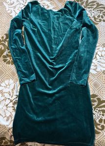 Elegant emerald green Velvet Dress