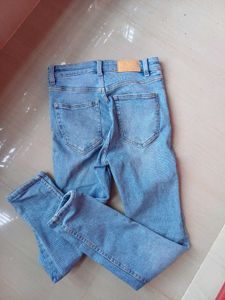 ZARA Light Wash blue Jeans solid 💙