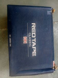 RED TAPE CLASSIC SNEAKERS