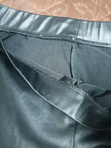 Chic Faux Leather Leggings