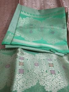 Elegant Woven Silk Saree