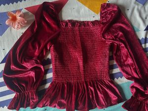 Velvet Smocked Peplum Top🌷