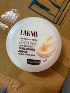 Lakme Peach Milk Moisturizer