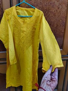 Lucknowi Chikankari Kurti