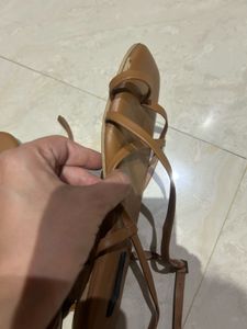 Minimalist Brown Strappy Sandals (last price)