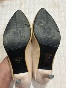 Elegant Pointed Toe Heels
