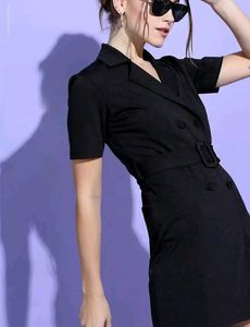 Chic Black Solid Dress