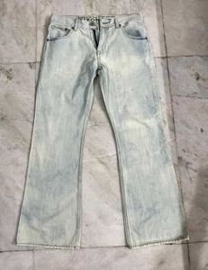 ARIZONA ICE WASHED BOOTCUT JEANS SIZE 32