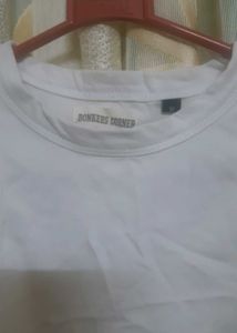 FREE BANIYAN With Floral Off-the-Shoulder Top