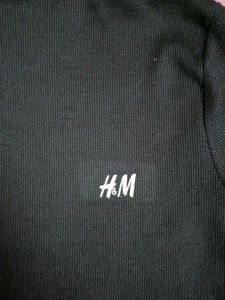 H&amp;M Black Turtleneck Top