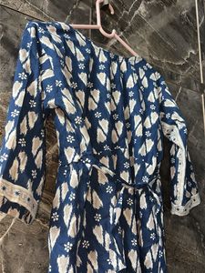 Blue &amp; White Printed Short Kurti