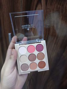 Makeup pallet combo