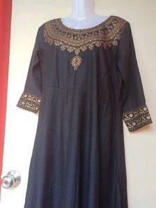 Elegant Black gown with Red Dupatta