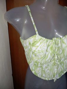Green &amp; White Swirl Print Crop Top