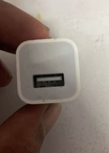 Original Apple 5W USB Power Adapter – 2 Pin – Genu
