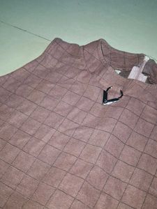 Stylish Brown Checkered Sleeveless Kurta